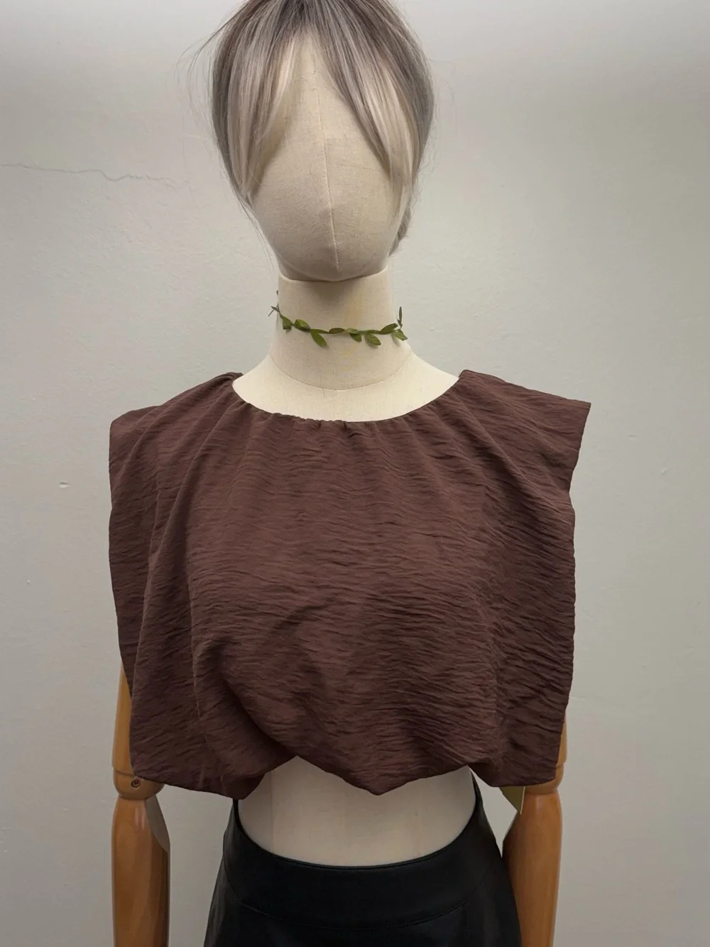 Flower & Feather Brown Bubble Hem Crop Top Size S NWT